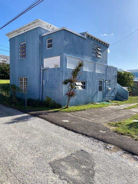 2 bed Apartment For Sale in Pembroke, Bermuda - 1